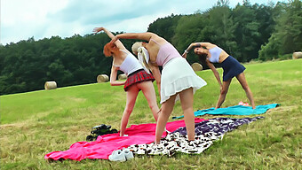 Fitness Girls Showcase Their Tight Pussies In Outdoor Yoga Session