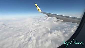 Öffentliches Flugzeug Beim Oralen Vergnügen