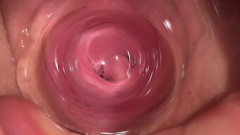 Tiener Stiefzus Krijgt Een Gezichtsbehandeling En Een Blowjob Creampie