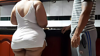 My Friend'S Mom Was Without Panties In The Kitchen, Leading To A Sensual Encounter