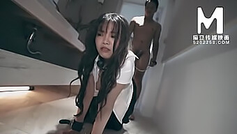 Terokai Seksualiti Terlarang Video Buatan Sendiri Cina Md-0185