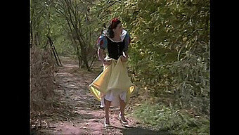 Sensual Snow White: A Fairytale Porn Adventure