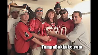 Eine Wilde Orgie Mit Bukkake In Tampa Bay Mit Vollbusigen Milfs Und Einem Gruppensex!