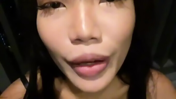 Emma Thai的朋友在阳台上发现了她的独奏表演