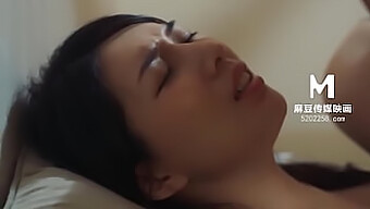 Lubed Step Sister Seduces With Her Body In Asian Porn Video