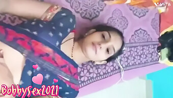 Bifil Indisk Bhabhi Bobbie'S Cum-Filled Video