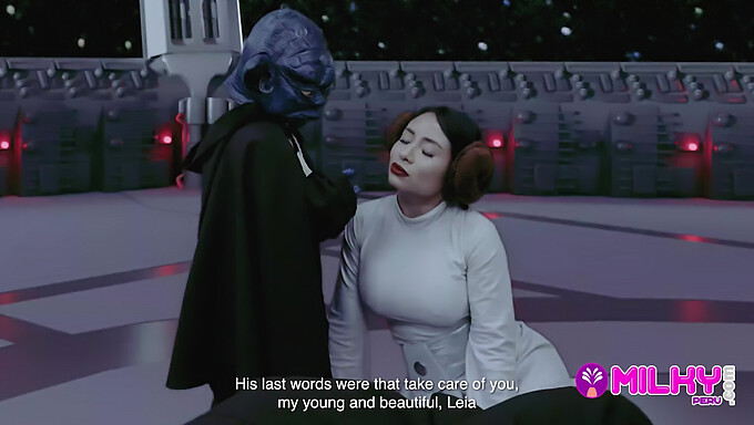 Dans cette parodie de Star Wars, le sage et puissant Maître Jedi Yoda s'engage dans une rencontre chaude avec la séduisante Princesse Leia. Connue pour sa silhouette voluptueuse et son charme captivant, Leia se livre à un rendez-vous passionné avec le savant Maître Jedi. La scène est remplie d'un plaisir intense, mettant en vedette une variété de positions érotiques, y compris le missionnaire classique, des délices oraux et une torsion obciąganie. Cette vidéo haute définition offre un mélange alléchant de cosplay, de gros seins et de sexe vaginal, offrant une expérience inoubliable aux fans de la franchise Star Wars.