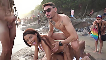 Javno Srečanje Na Plaži Bianca Dantas Z Več Partnerji In Grob Seks